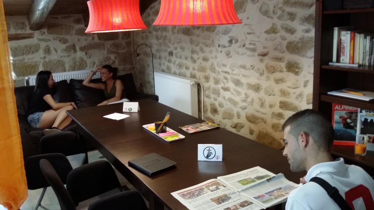 Albergue Valderrobres Auto Check-In Екстер'єр фото