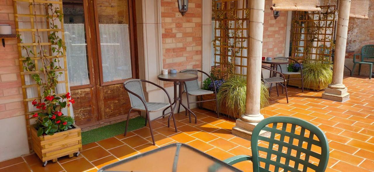 Albergue Valderrobres Auto Check-In Екстер'єр фото
