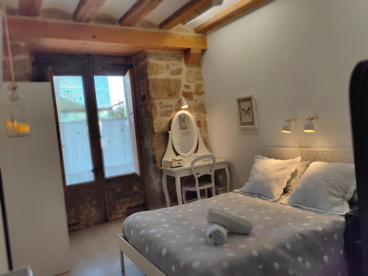 Albergue Valderrobres Auto Check-In Екстер'єр фото
